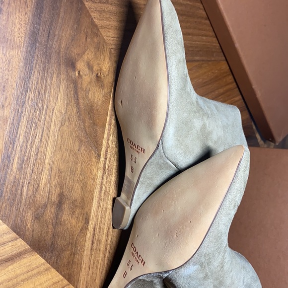 COACH Oakdale Bootie in Slate, Leather Pointed Ankle Booties Shoes. Size: 5.5 - Picture 11 of 14